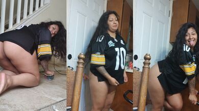 Sexy maid gets horny