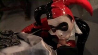 Cosplayerka Harley Quinn uwielbia ssać kutasa