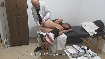 Patient gets fingered by proctologist during anal exam.