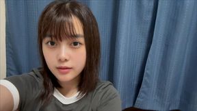 昔、エロ本拾ってトイレでおまんこ触りながらオナニーしてた女子大生。今も相変わらずオナニーしてます...