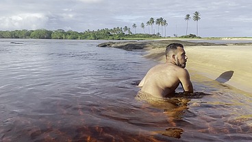 Naked and Jerking off inside a Lagoon