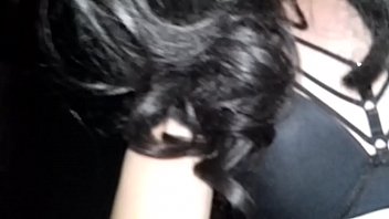 Monikita com consolo