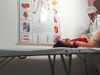 Gynecologist sticks finger in ass and fucks patient!