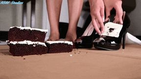 SMD stuffs Cake in her heels! * CUSTOM * - MOV