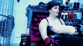Curvy Mistress Types and Shows Weird Dildos