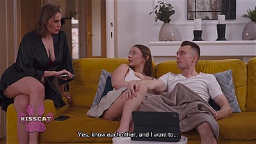 Step Mom Kisscat Caught Mutual Masturbation of Step sister Amber Bloom with Step Bro while Porn Watching in Living Room Couch