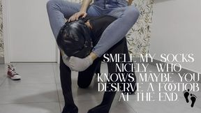 Be humiliated by my feet with my humiliating teasing