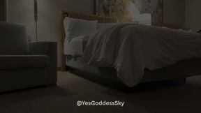 Goddess Sky: Post-Flight Nylons Tease & Ripping