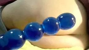 Bbw babe's asshole stretched by huge objects