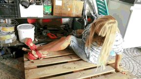 Heel caught between boards AVI (1920x1080) FHD