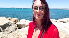 Léa, 27, manager of a lingerie shop in Marseille!