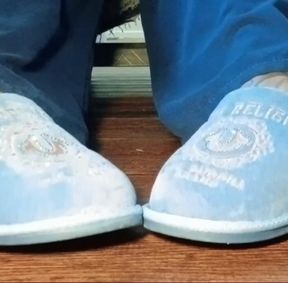 House slippers to sox