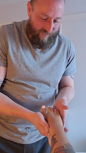 Stepsister, Sweaty Feet Worship and Footjob