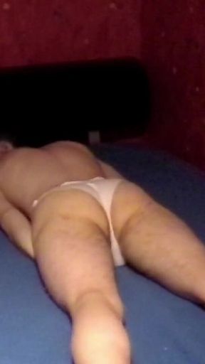 Slip Hump Bed Masturbation