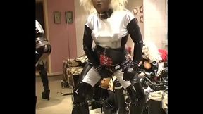 Roxina2007LadyDollInPeePantz060307XL.WMV