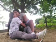 convenso a desconocida para que me de cariñito en el parque