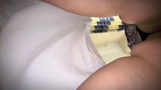 Arab Muslim 18yo Hot Hijab Girl Share Something - فيديو إباحي ساخن لمؤخرة سعودية كبيرة وثدي كبير