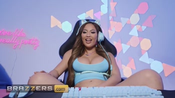 GamerGirl Kazumi's Naughty FanClub Meetup