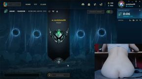 Unexpected Gaming Moments: Inflatable Plug Surprise with NerdyLuna98 in League of Legends #7!