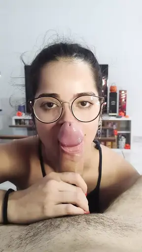 Starting the day with a deep and drooling blowjob from Debora Prado makes me forget that I have the rest of the day ahead🔥 of me