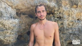 Beachside fucking session with two hunks