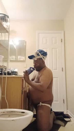 CHELLE U LOOKING GOOD