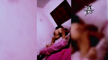Transei com meu ex namorado que n&atilde_o via a anos , e meu marido corno filmou tudo!