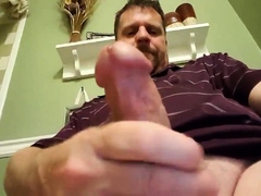 Str8 daddy bear stroke his meat