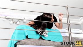 ”Stuck while cleaning, surprise! - CANELA SKIN”