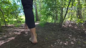 Gothic Woman Ruslana In Red Bra Train Slave Locked In Chest - Full