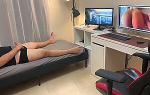 Manana tengo un examen para ser masajista y hoy practico con mi padrastro de 47 anos ,