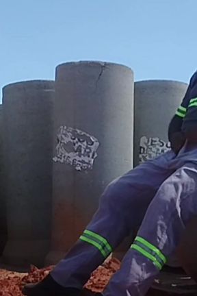 I Took Advantage of the Holiday to Be Alone and at the Construction Site