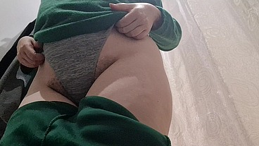 Greasy milf farts thong and hairy pussy