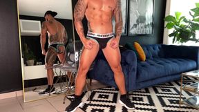 Pumping My Nipples Before Hit the Bars at the Gym Joan Ortiz / Ortizjona