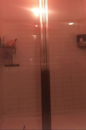 Little Bit of Solo Shower Fun