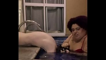 Domina&ccedil_&atilde_o na piscina