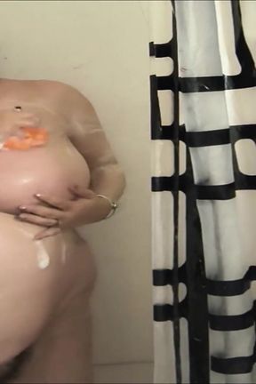 Let&#039;s Shower with Haydee