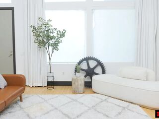 Cecelia Taylor Gets Split Open By BBC