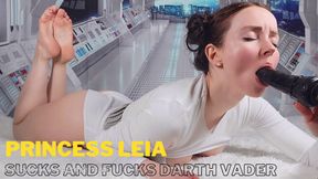 Princess Leia Sucks and Fucks