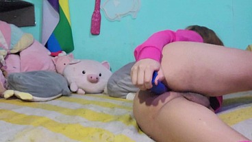 I fuck my ass in pink outfit