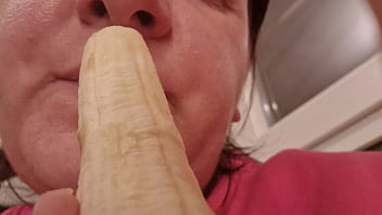 Couple Vore - I eat a banana from my friend&#039_s pussy - Exploring stomach digestion banana with Pillcam