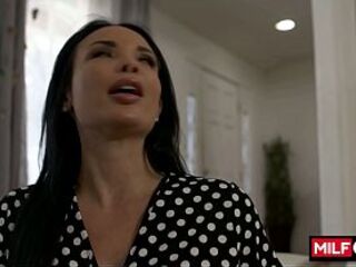 Sexy mother I'd like to fuck Anissa Kate & Mighty Dee banged hard