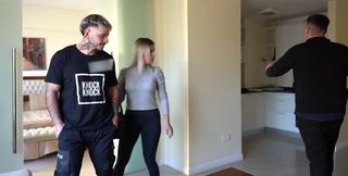 Villa Anderson Likes to Test the Houses with Her Asshole - Anal Creampie