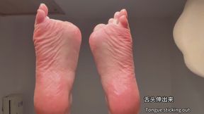 Look, this is the perspective of making foot mats on the soles of my feet. It's very attractive. It's the perspective of your dream foot mats.