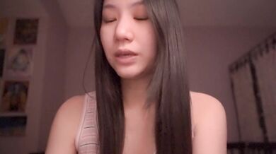Hot bush solo girl gets wet and messy