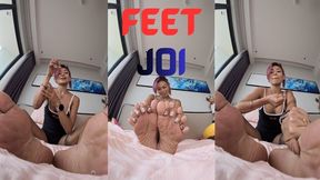 Asian Goddess Gives A JOI To The Tiny Man