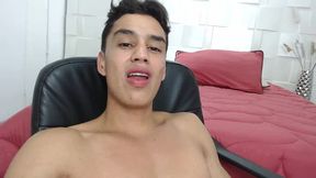 Llatino Hunk Cumshot Show