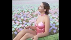 Ginger Paris likes to masturbate with Fruits