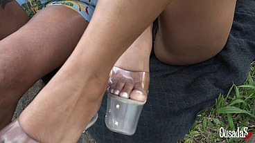 Casal aproveita a quarentena e transa no jardim de casa - Amaya Takayo Atriz - Jhonny Gab