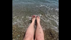 Sea relax  Legs And Feet. Foot fetish daily. Public Beach. Footsie babes foot.
